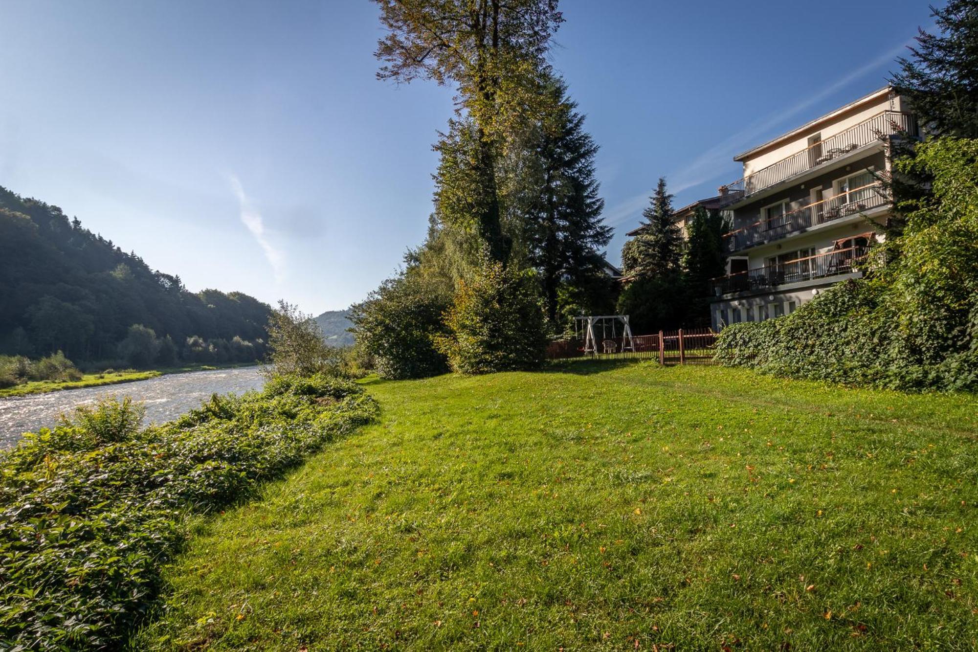 Apartamenty „Nad Popradem” Rytro Exterior foto